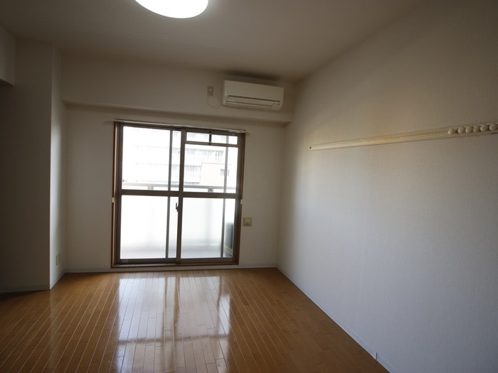 居室 オズレジデンス花園