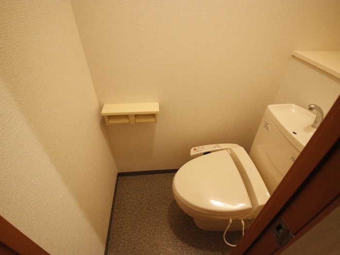 トイレ オズレジデンス花園