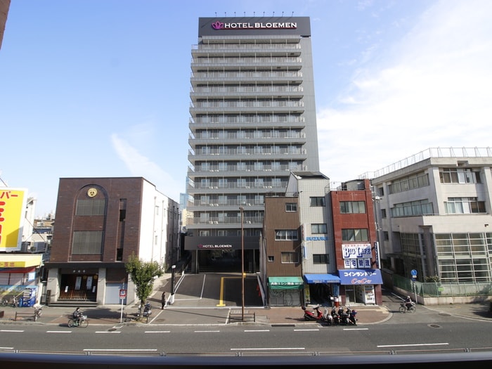 室内からの展望 オズレジデンス花園