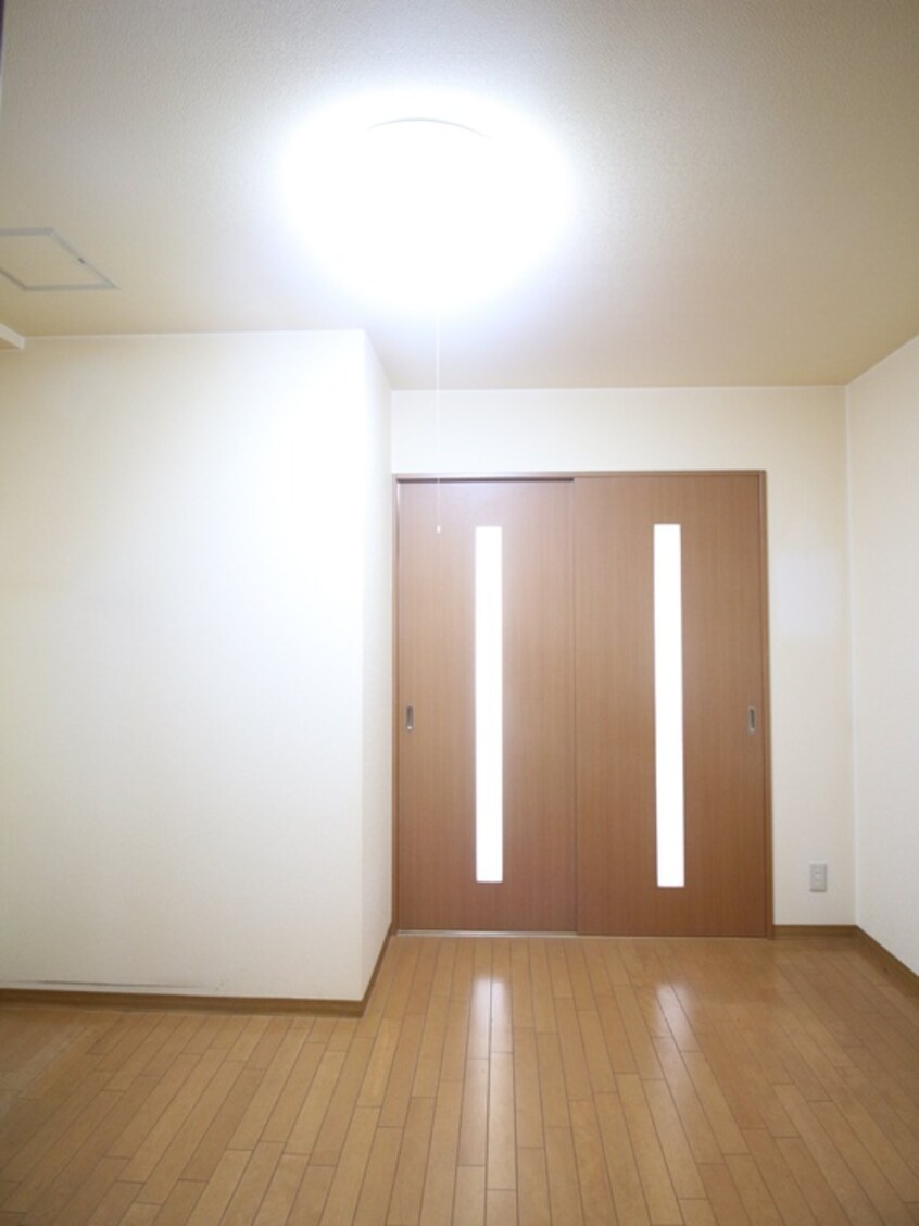 居室 オズレジデンス花園