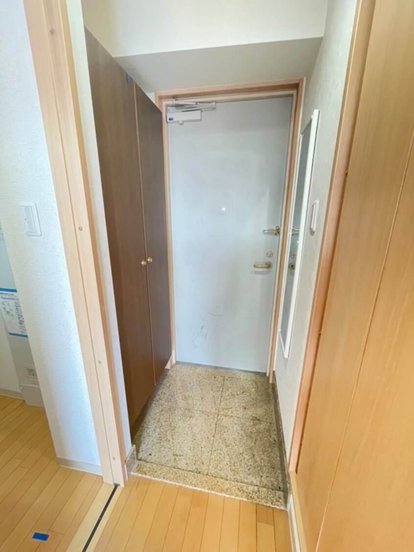 玄関 Celeb布施東