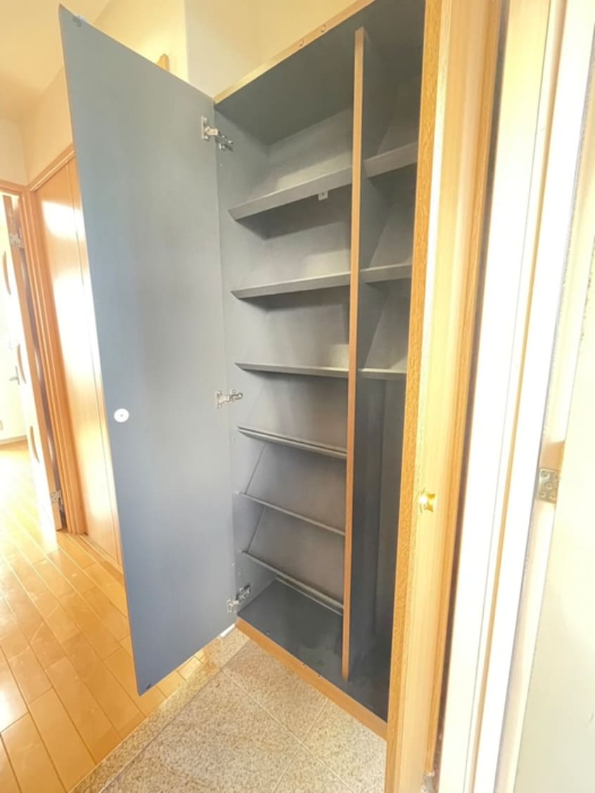 靴箱 Celeb布施東