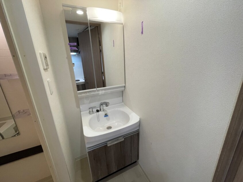 洗面 ﾌﾟﾚｻﾝｽ大国町ｱﾄﾞﾛｯｿ(1306)