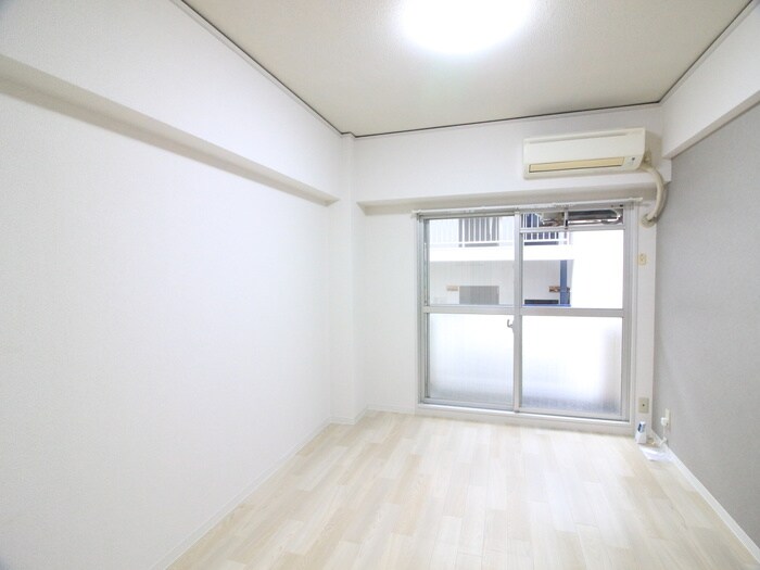 居室 ＫＡＭＩＴＡＮＩ緑地公園１１