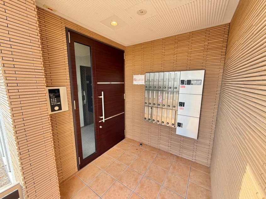 エントランス部分 キョーナン宇治伊勢田