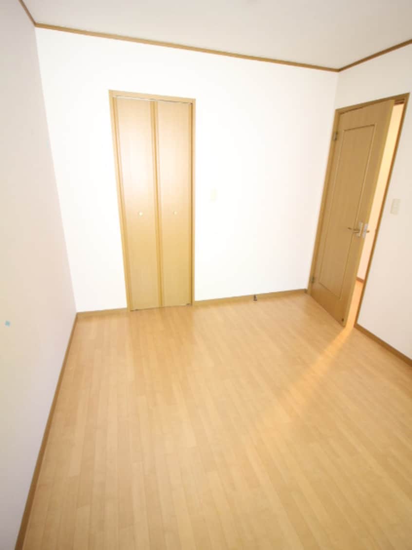 居室 エーデル雲雀丘二番館
