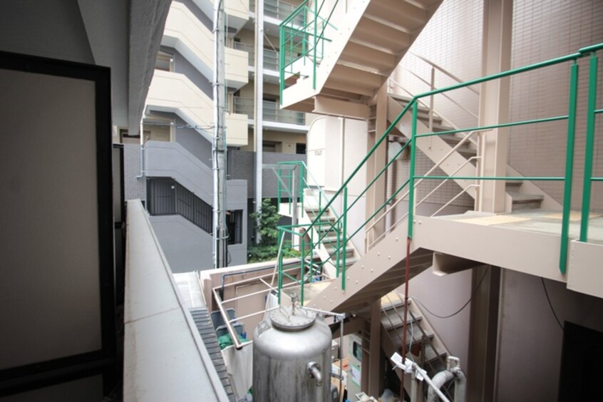 室内からの展望 エスタ茨木