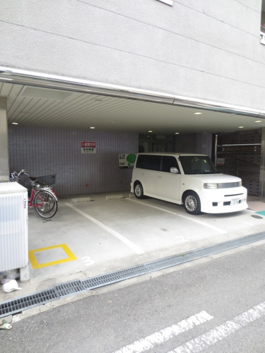 駐車場 ハイツ　イルロゼオ