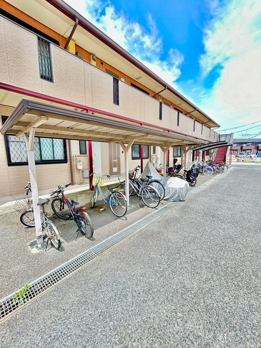 駐輪場 レトアセブン