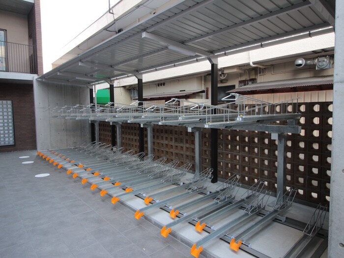 駐輪場 カーサボニータ