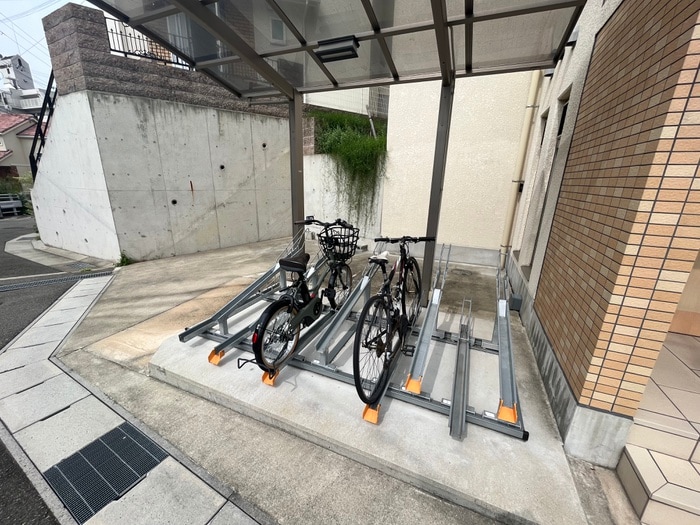 駐輪場 アベニューKOBE山本通