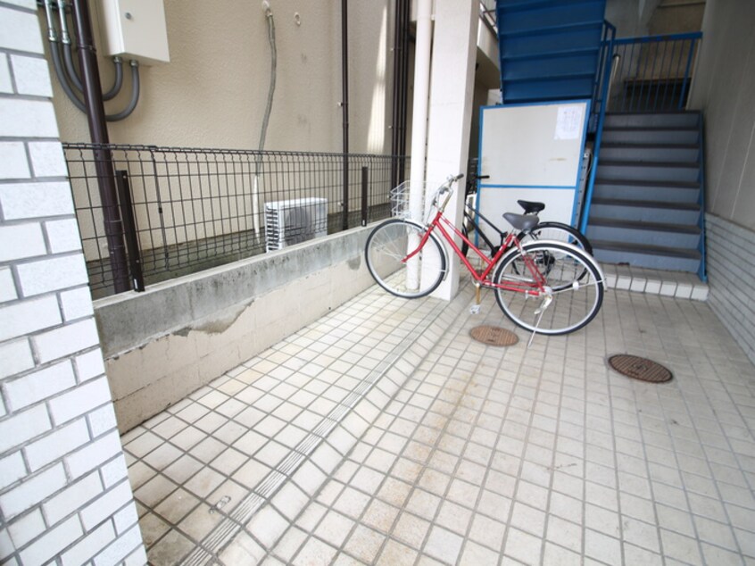 駐輪場 伊丹ハイツ