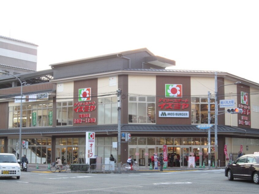 イズミヤ　堀川丸太町店(ショッピングセンター/アウトレットモール)まで350m ドミ－ル黒門