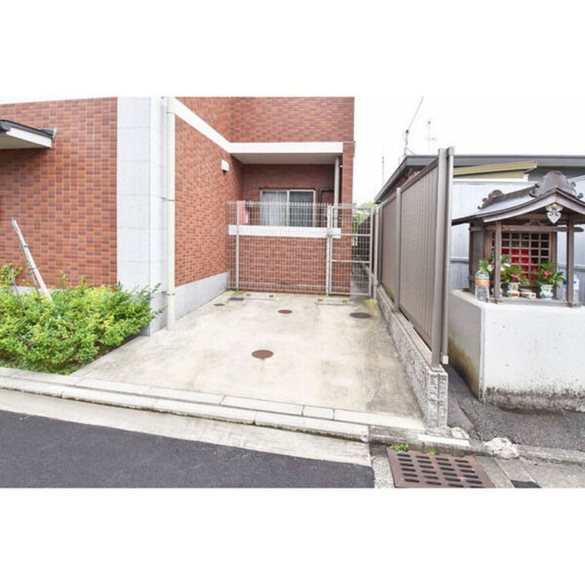 駐車場 CURIOJITE OKAZAKI