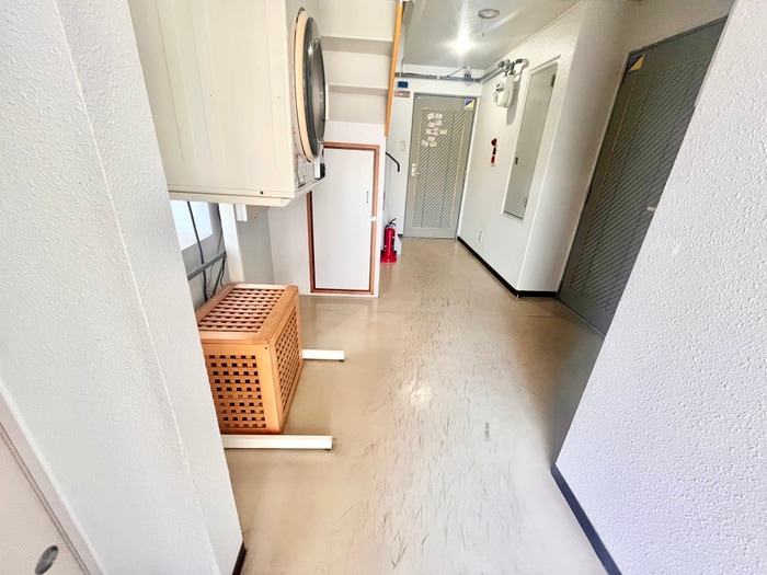 エントランス部分 クレセント小林