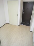 居室 ラフィ－ネ新大阪