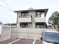 ハイツ山岡
