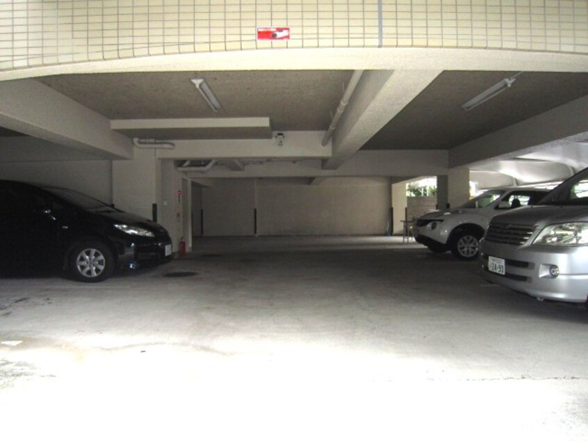 駐車場 HACHIBUSE御影