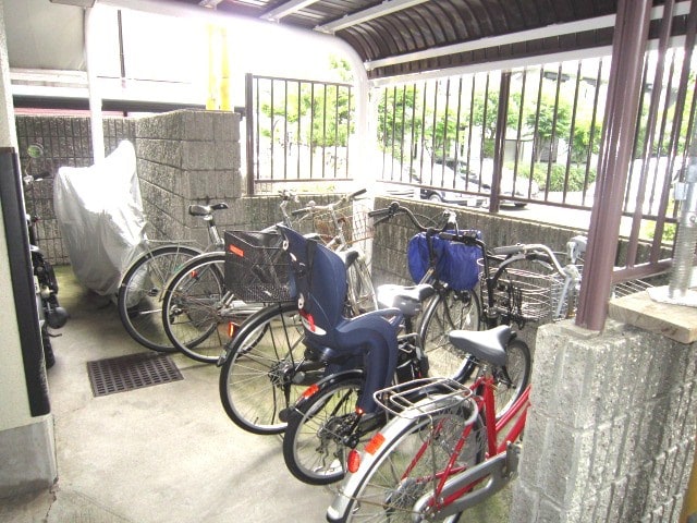 駐輪場 HACHIBUSE御影