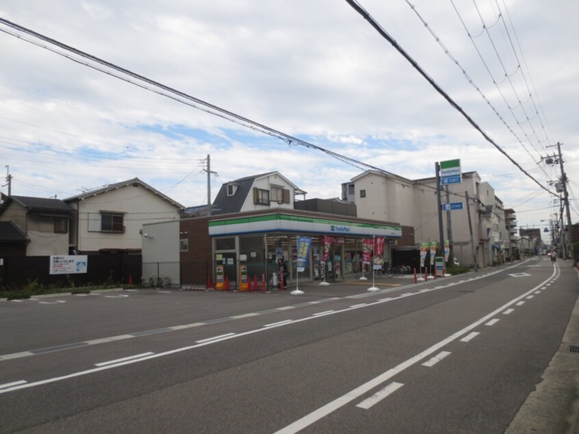 ファミリーマート(コンビニ)まで390m ゼハールト橘