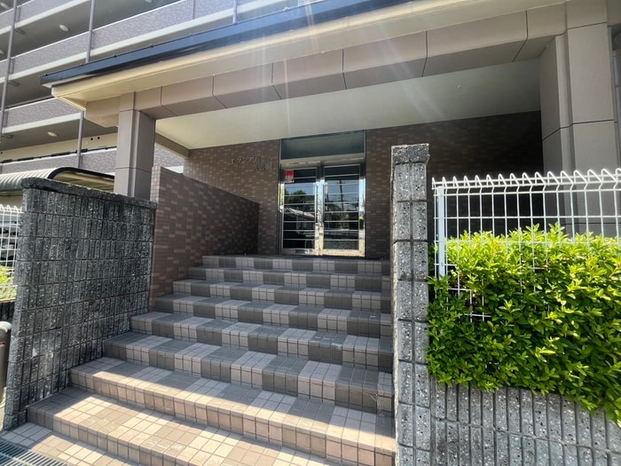 エントランス部分 エクシアパーム弐番館