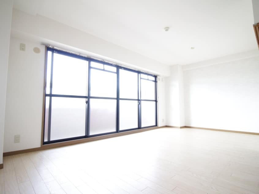 居室 エクシアパーム弐番館