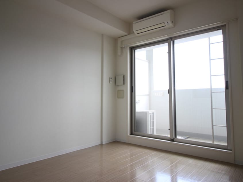 居室 ラ・ウェゾン板宿