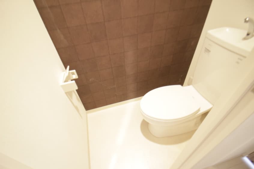 トイレ ラ・ウェゾン板宿