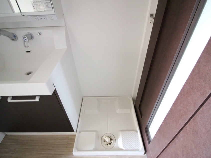 洗濯機置場 ラ・ウェゾン板宿