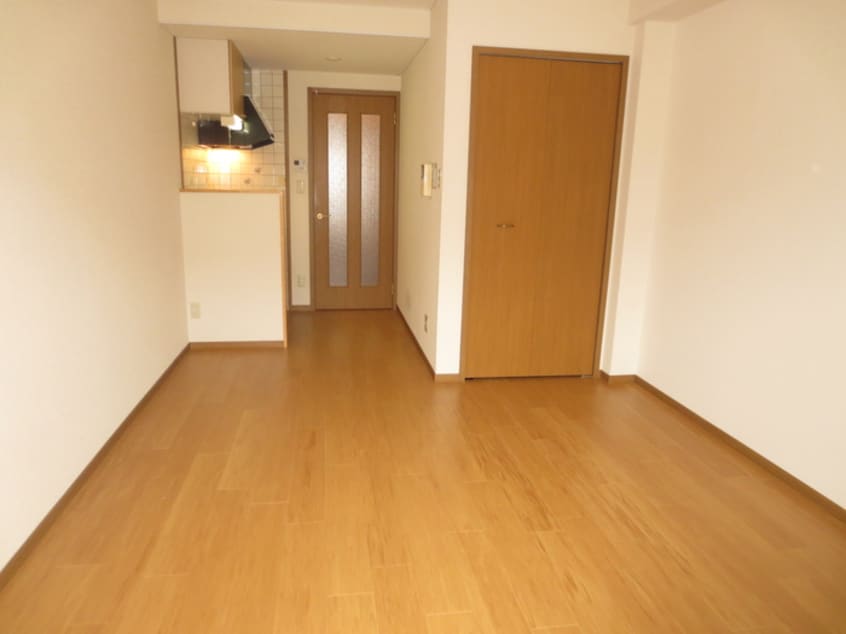 居室 シャン・ド・フル－ル