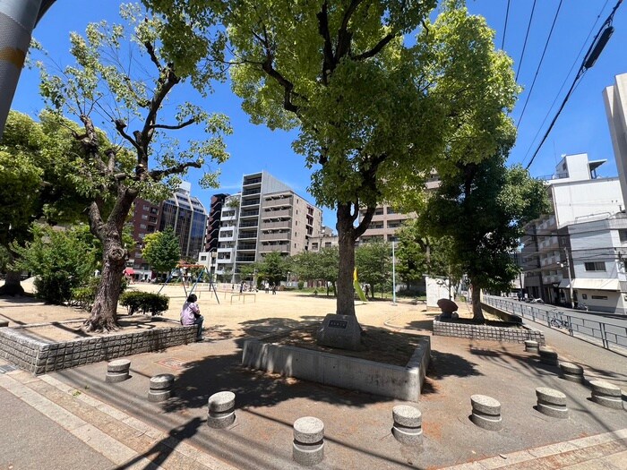 高台橋公園(公園)まで211m ｴｽﾃﾑｺ-ﾄ南堀江Ⅱﾚｱﾘｽ(802)