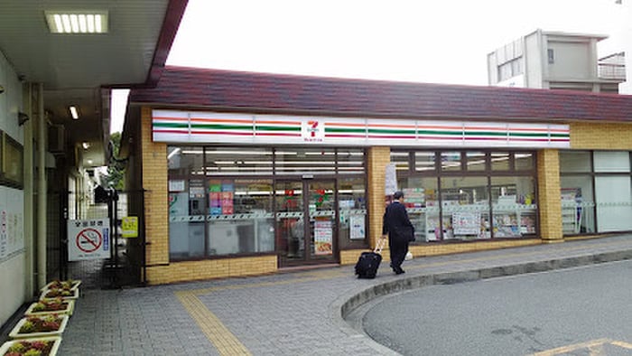 セブン-イレブン ハートインＪＲ垂水駅西口店(コンビニ)まで600m BLANC垂水駅前