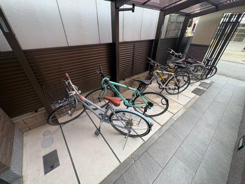 駐輪場 MESAVERDE　一条