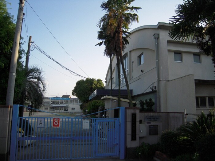 寝屋川市立成美小学校(小学校)まで300m 清水錦住宅２