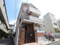 アダ－ジョ本町