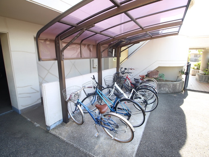 駐輪場 メゾン打出