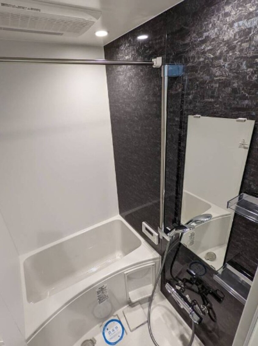 バス／シャワールーム等 MAIN STAGE The Base Front