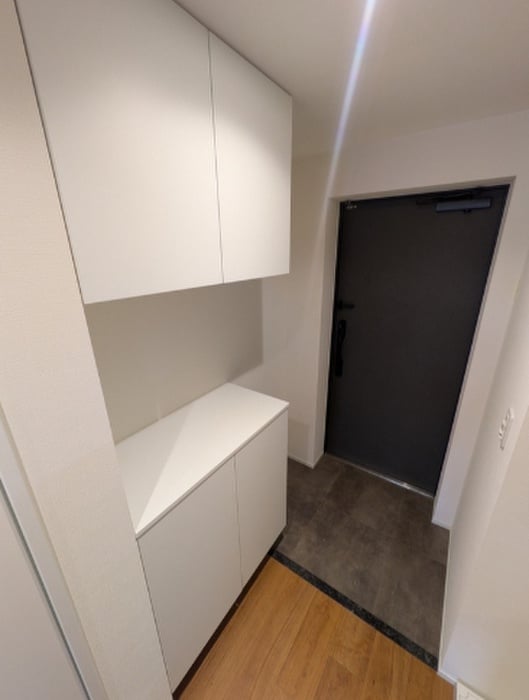 靴箱 MAIN STAGE The Base Front