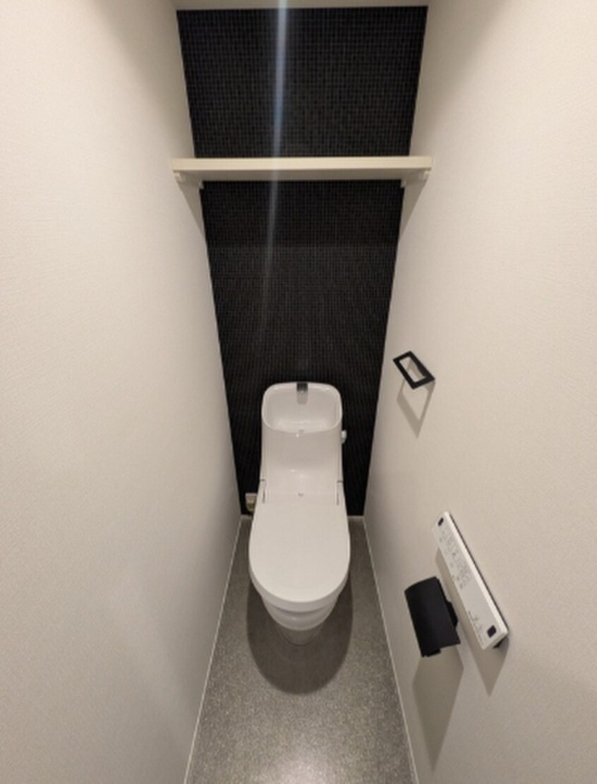 トイレ MAIN STAGE The Base Front