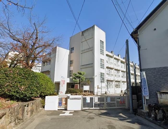 東百舌鳥中学校(中学校/中等教育学校)まで900m サザンドエル