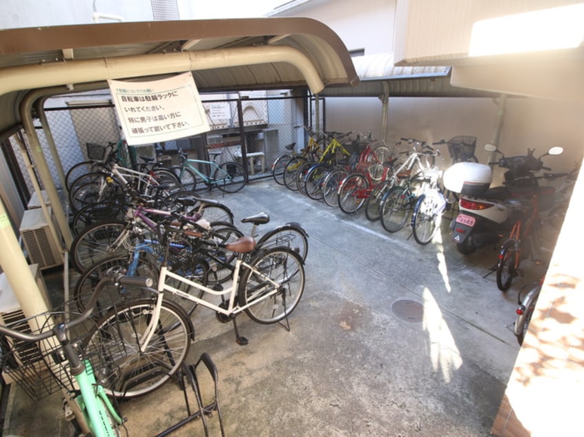 駐輪場 Ａｖｅｎｉｒ北白川