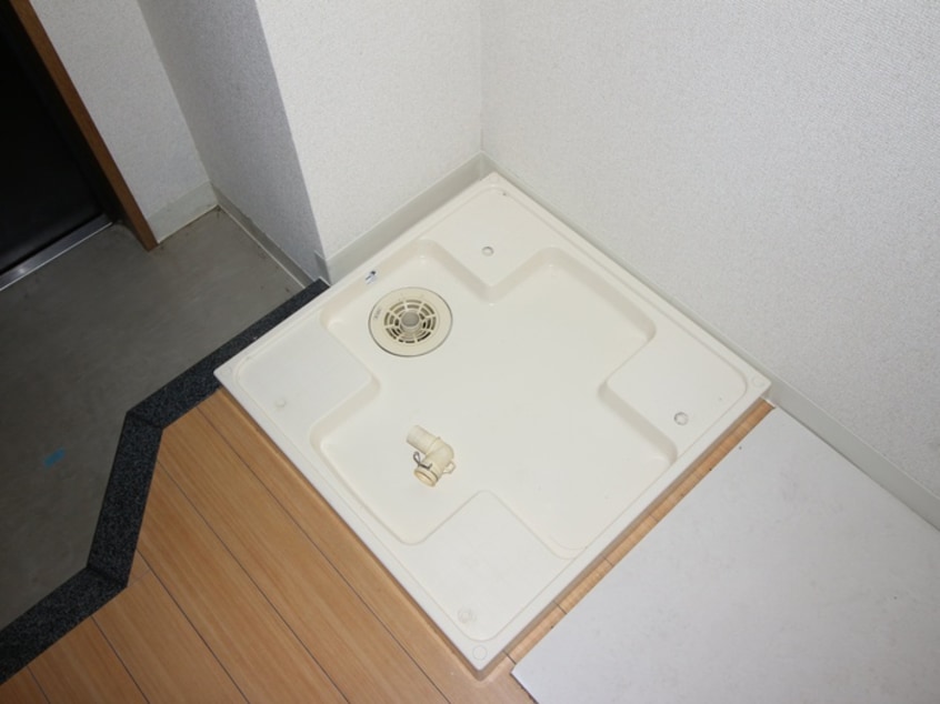 洗濯機置場 Ａｖｅｎｉｒ北白川