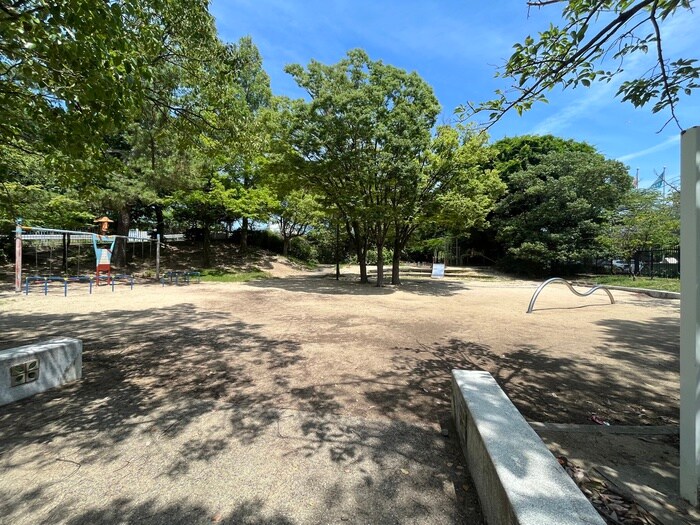 日野公園(公園)まで850m レオパレスヴィラＭＮ－１