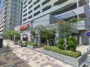 ガスト(その他飲食（ファミレスなど）)まで1300m プラネットフィールドＫＯＢＥ