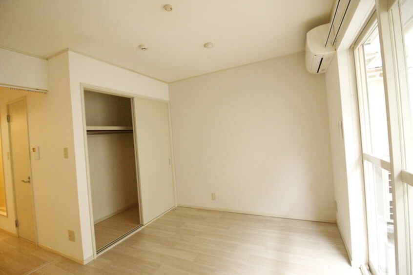 居室 シャルマン前原