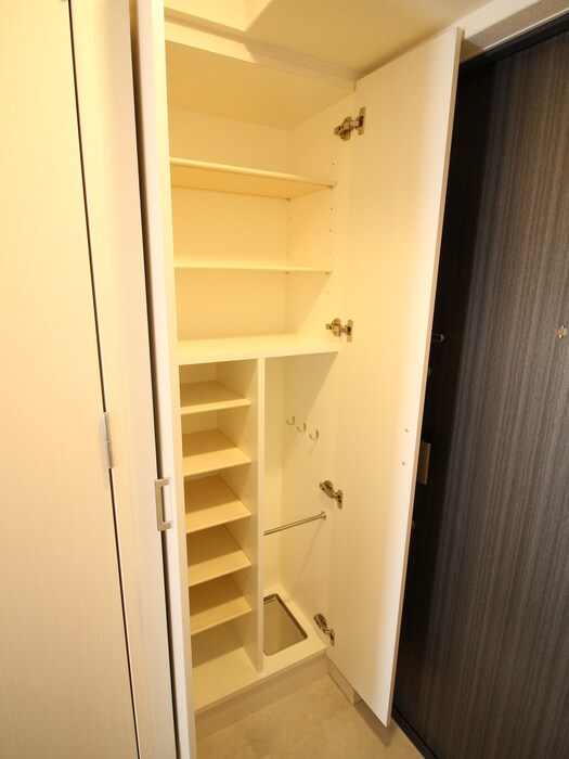 靴箱 ﾚｵﾝｺﾝﾌｫｰﾄ桜ノ宮（703）