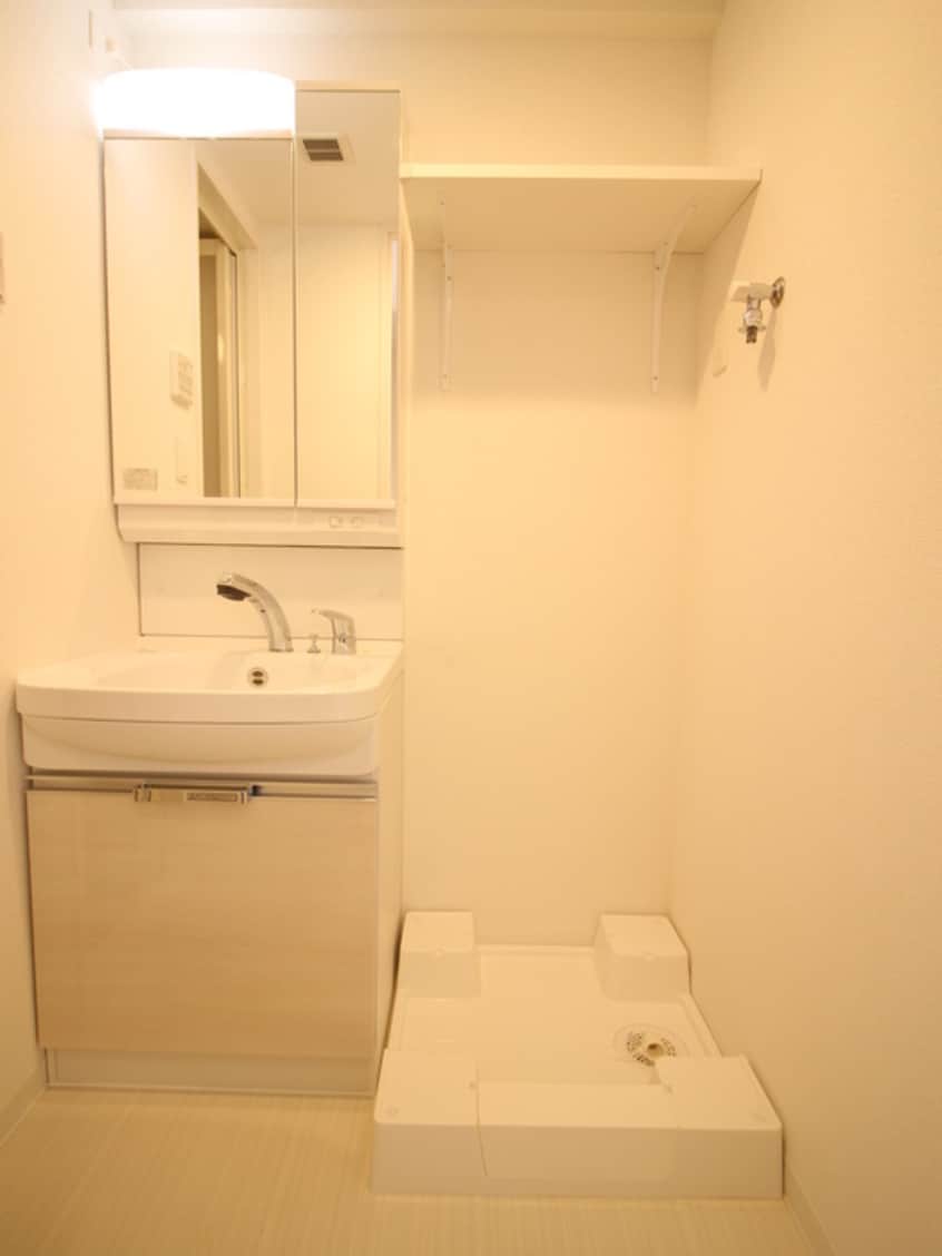 洗濯機置場 ﾚｵﾝｺﾝﾌｫｰﾄ桜ノ宮（703）