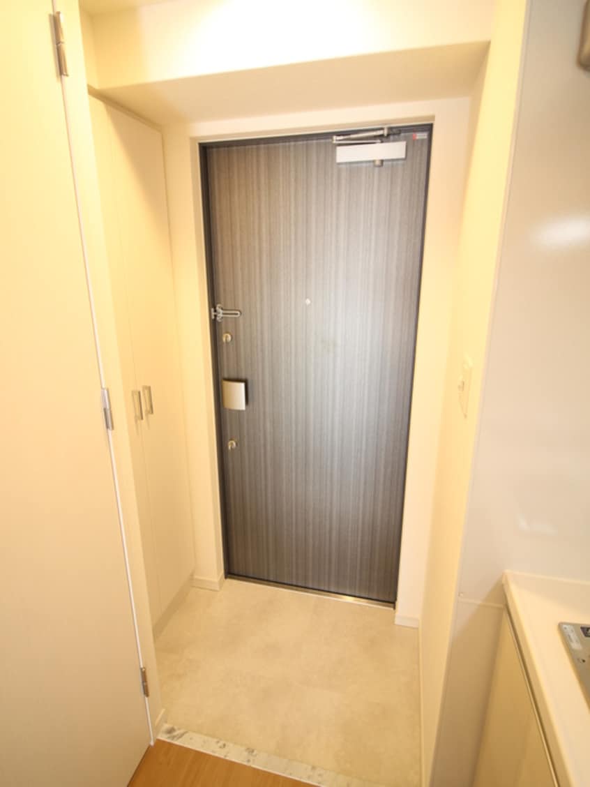 玄関 ﾚｵﾝｺﾝﾌｫｰﾄ桜ノ宮（703）