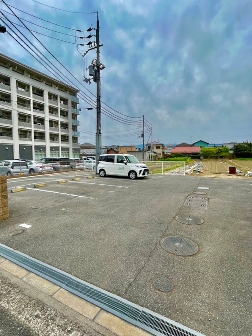 駐車場 アビタシオンイサム