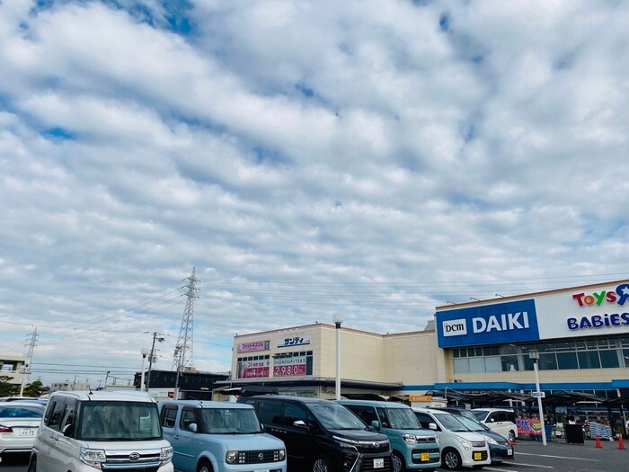 DAIKI(電気量販店/ホームセンター)まで850m アネックス近義